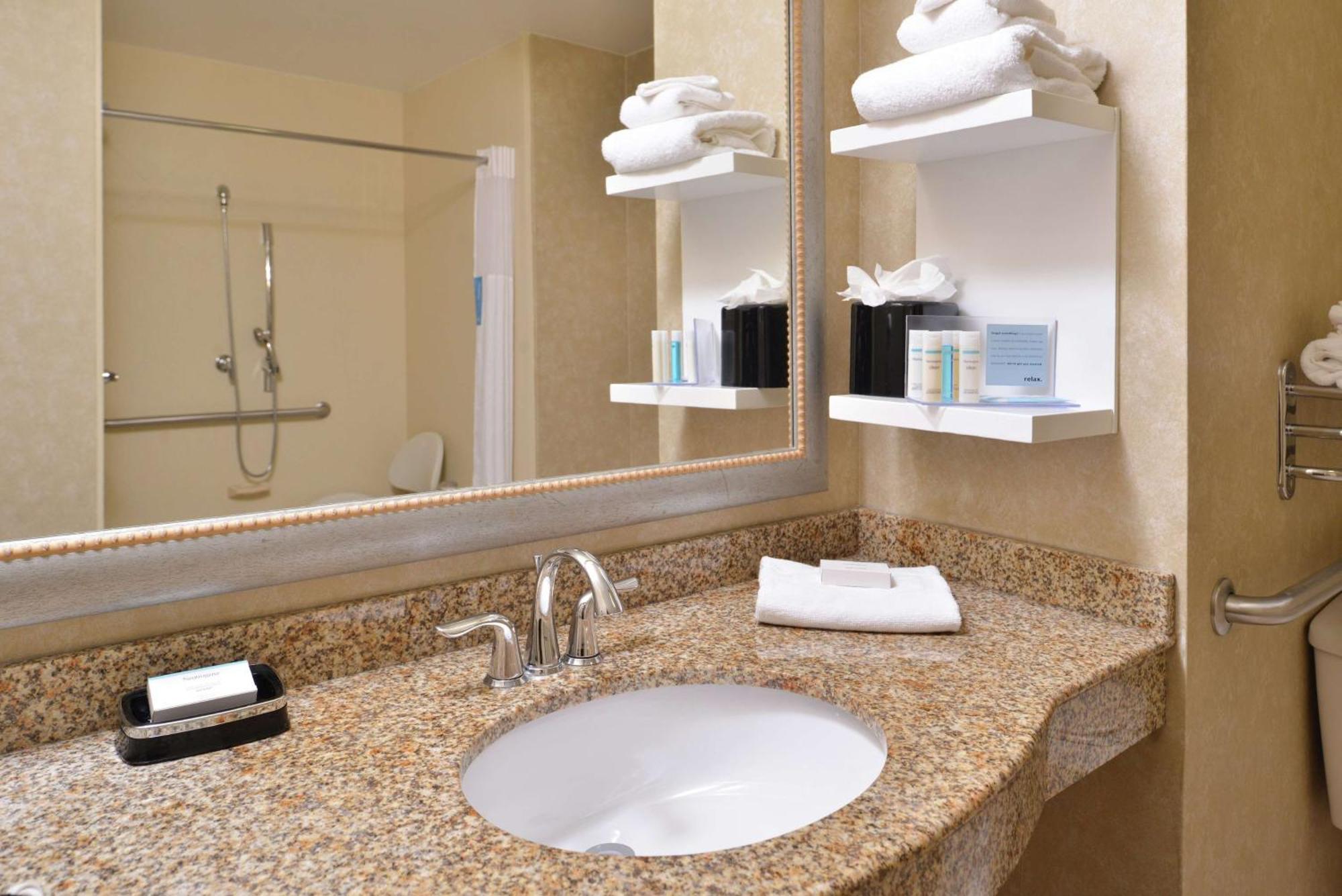Hampton Inn Harrisonburg South Ngoại thất bức ảnh