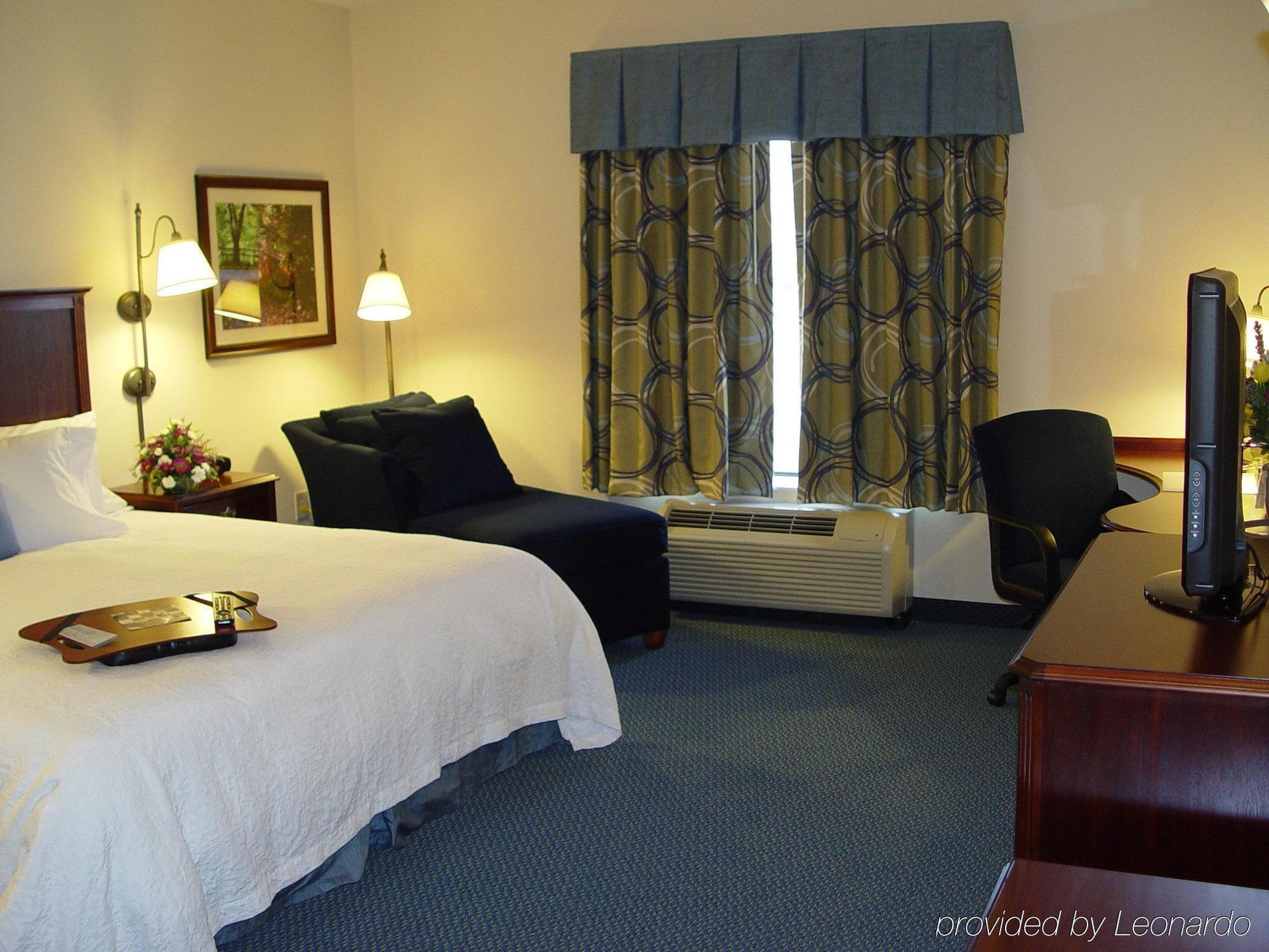 Hampton Inn Harrisonburg South Phòng bức ảnh