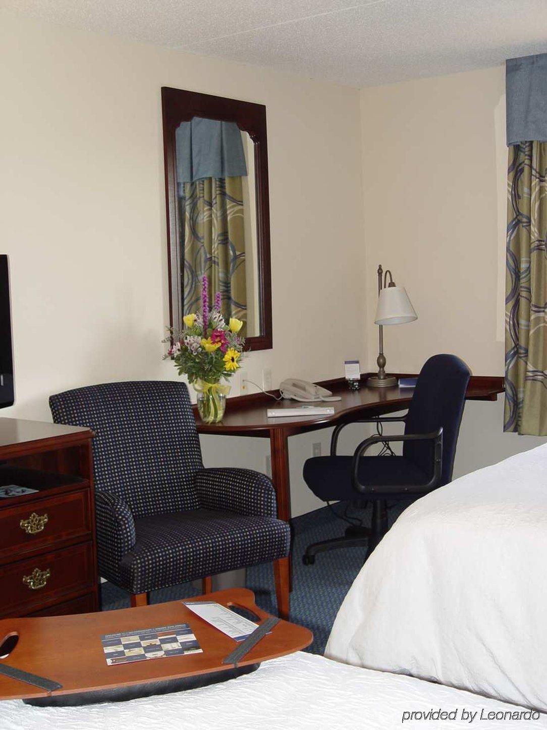 Hampton Inn Harrisonburg South Phòng bức ảnh