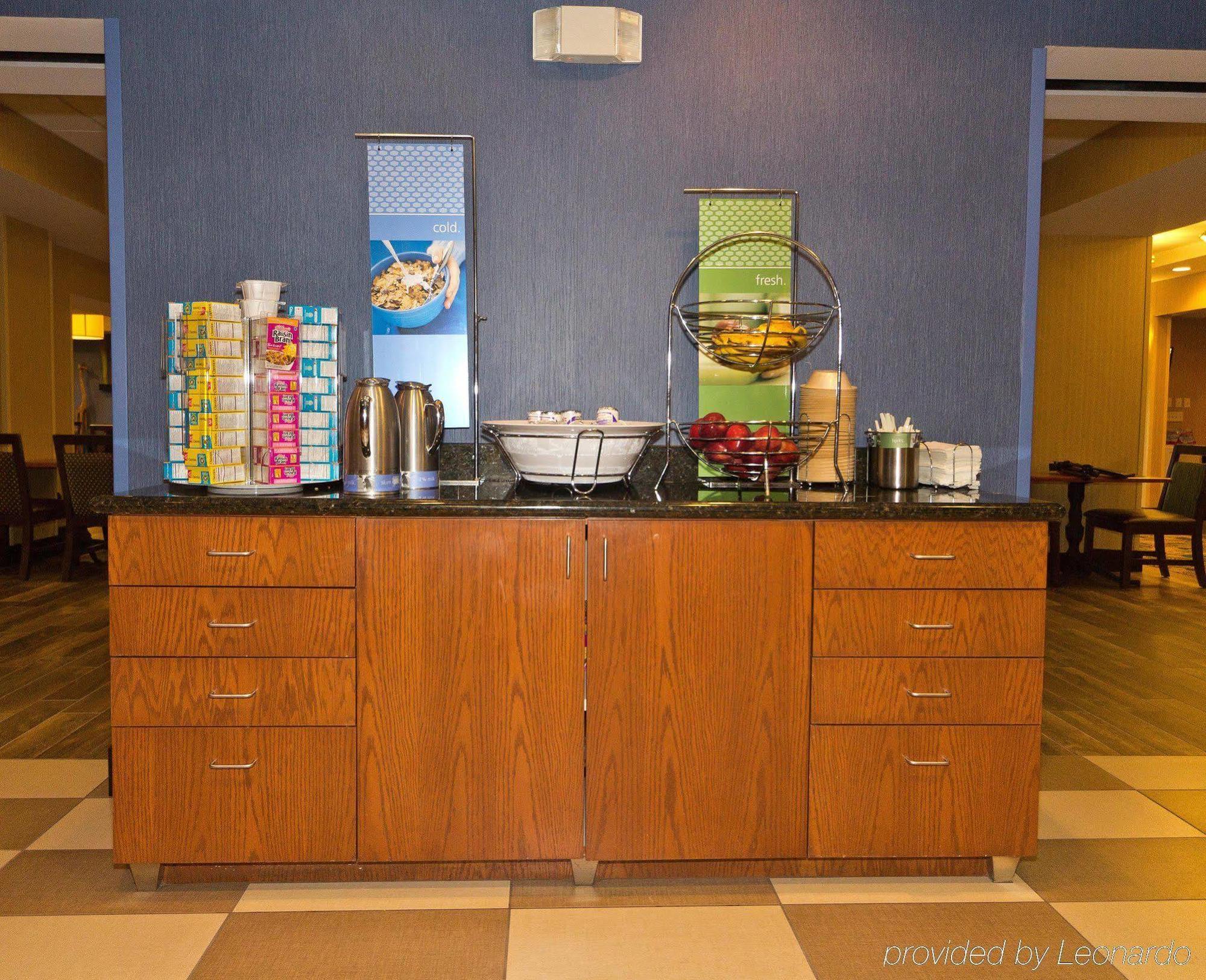 Hampton Inn Harrisonburg South Ngoại thất bức ảnh