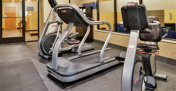 Hampton Inn Harrisonburg South Ngoại thất bức ảnh
